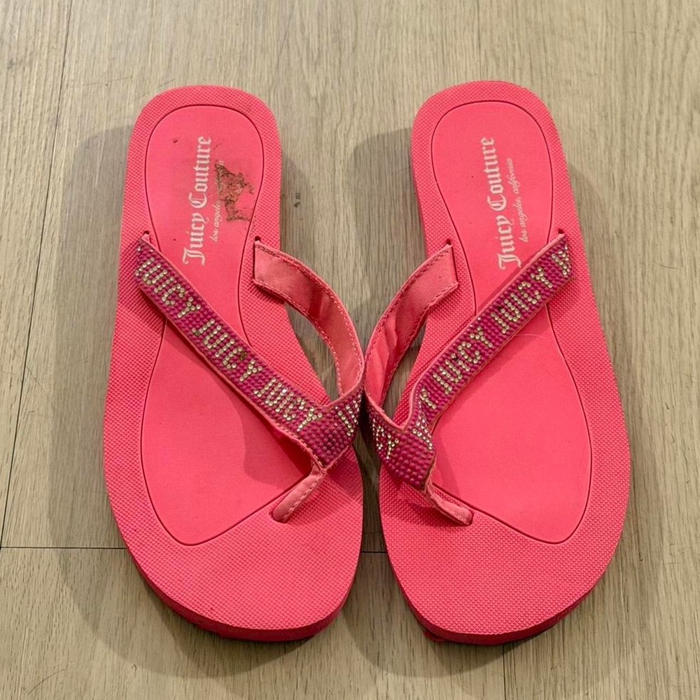 Juicy Couture pink flip flops with rhinestone logo